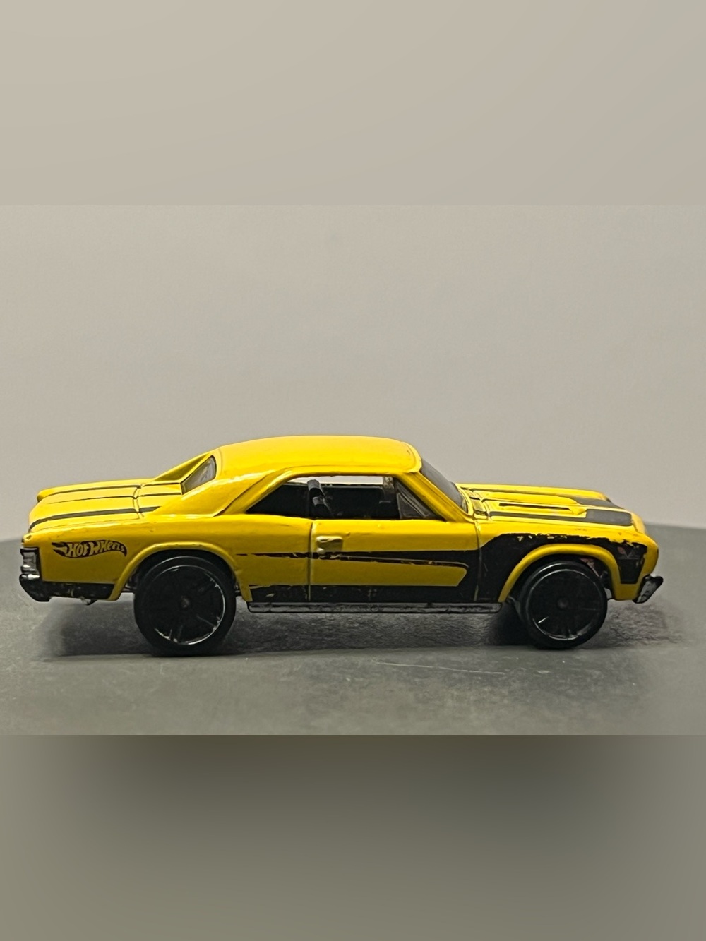 Hot Wheels 2014 67 Chevy Chevelle SS Due Cast Car